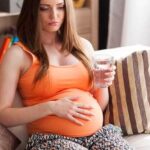 Что можно и нельзя пить во время беременности: список безопасных и вредных напитков