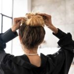 Красивые прически с убранными волосами: идеи и инструкции