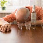 Развитие алкоголизма: факторы риска и последствия