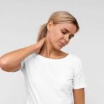 Шишка за ухом: причины, симптомы и методы лечения