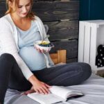 Темно коричневые выделения при беременности: причины и советы