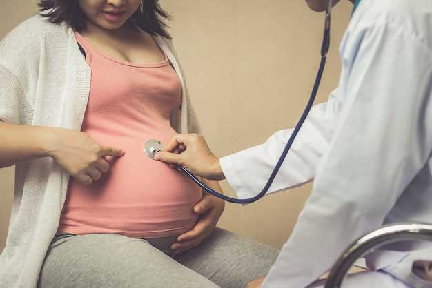 Темно-коричневые выделения при беременности: причины и лечение