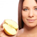 Яблочный уксус для лица: состав, способы применения и польза для ухода за кожей