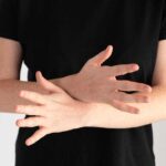 Язвы на пальцах: причины, симптомы, лечение - полезная информация