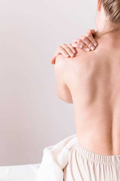 Симптомы и признаки жировика на спине